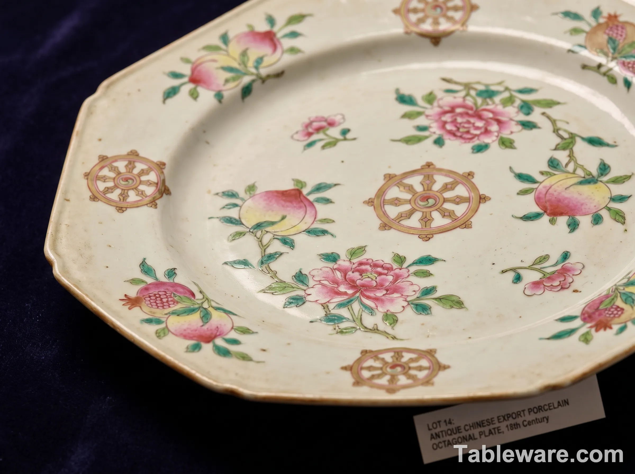 Chinese export octagonal porcelain plate with famille rose decoration